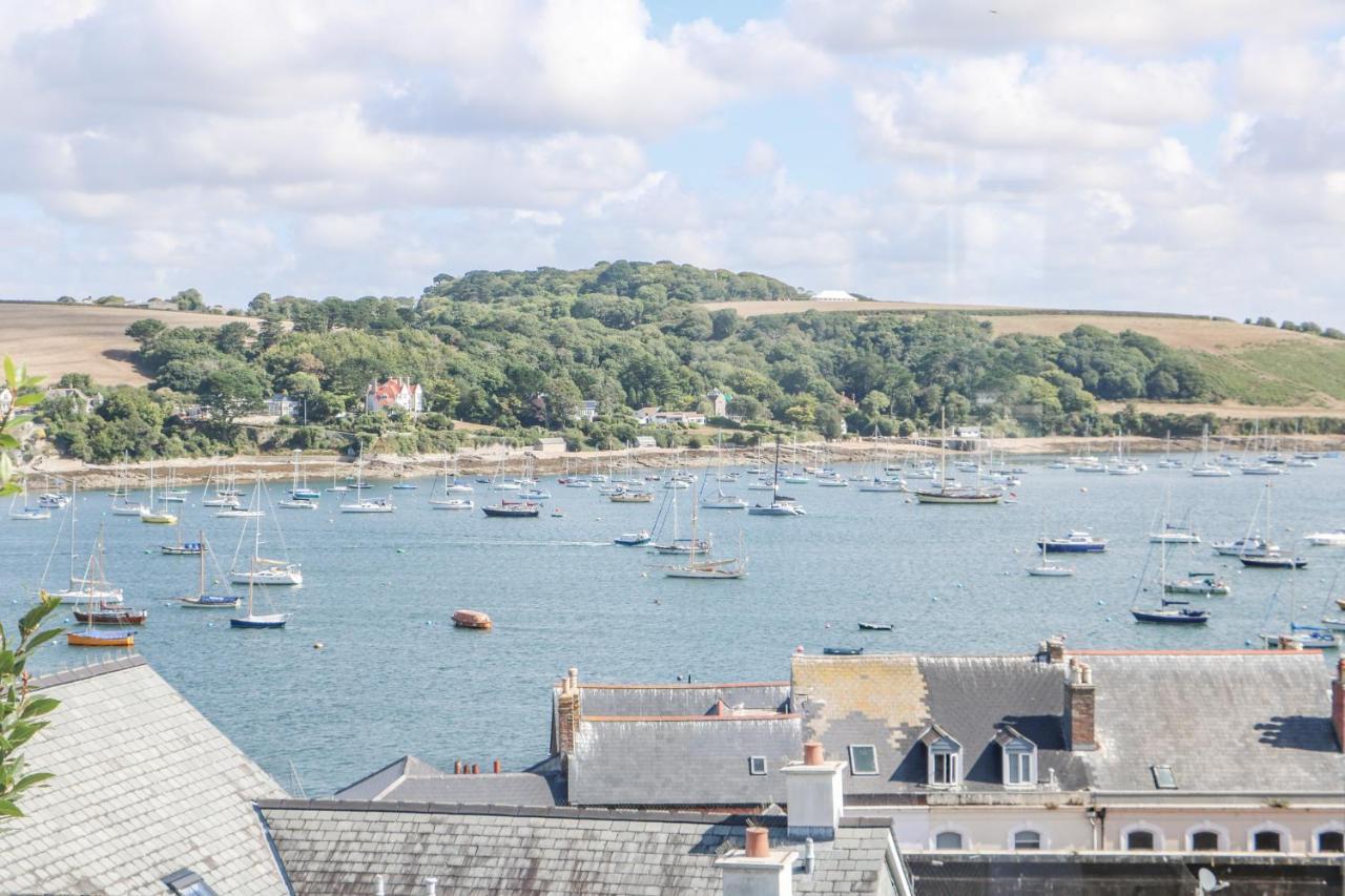 Vila Through The Porthole Falmouth Exteriér fotografie